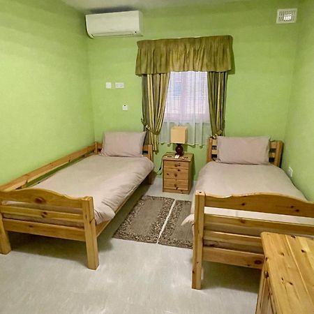 Regent Court - 3 Bedroom Apartment Within Walking Distance From Seafront St. Paul's Bay Buitenkant foto