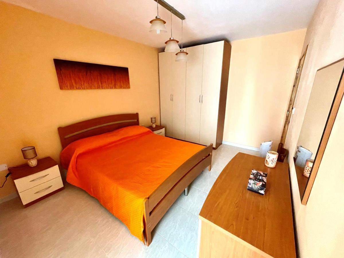 Regent Court - 3 Bedroom Apartment Within Walking Distance From Seafront St. Paul's Bay Buitenkant foto