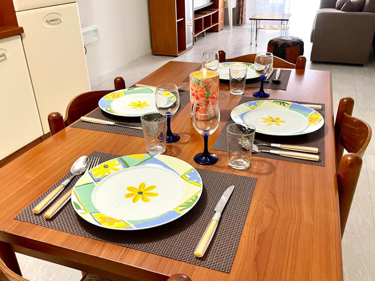 Regent Court - 3 Bedroom Apartment Within Walking Distance From Seafront St. Paul's Bay Buitenkant foto