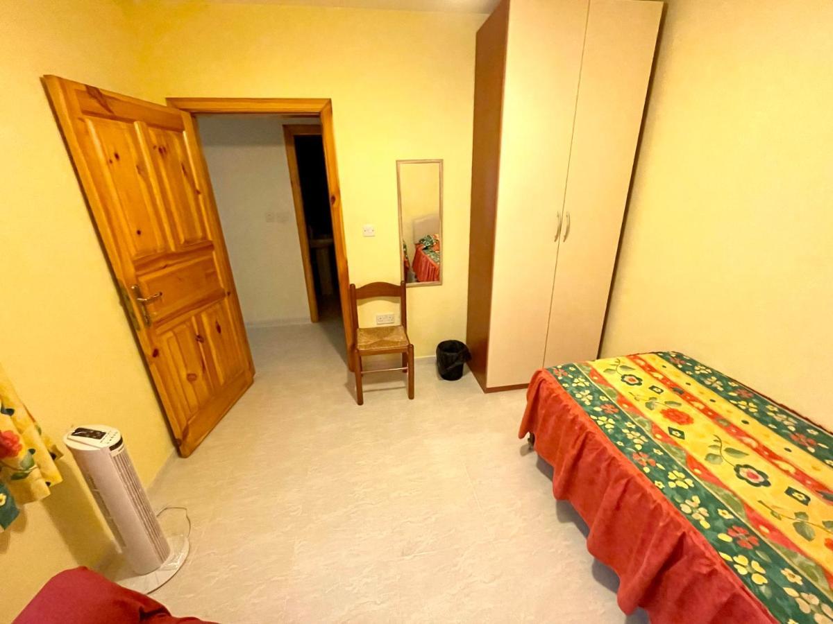 Regent Court - 3 Bedroom Apartment Within Walking Distance From Seafront St. Paul's Bay Buitenkant foto