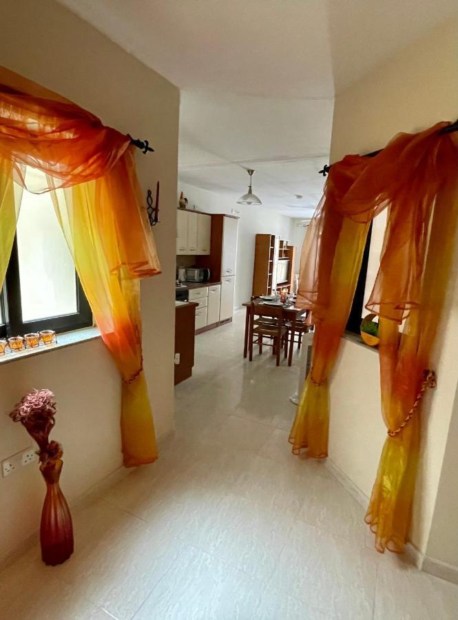 Regent Court - 3 Bedroom Apartment Within Walking Distance From Seafront St. Paul's Bay Buitenkant foto