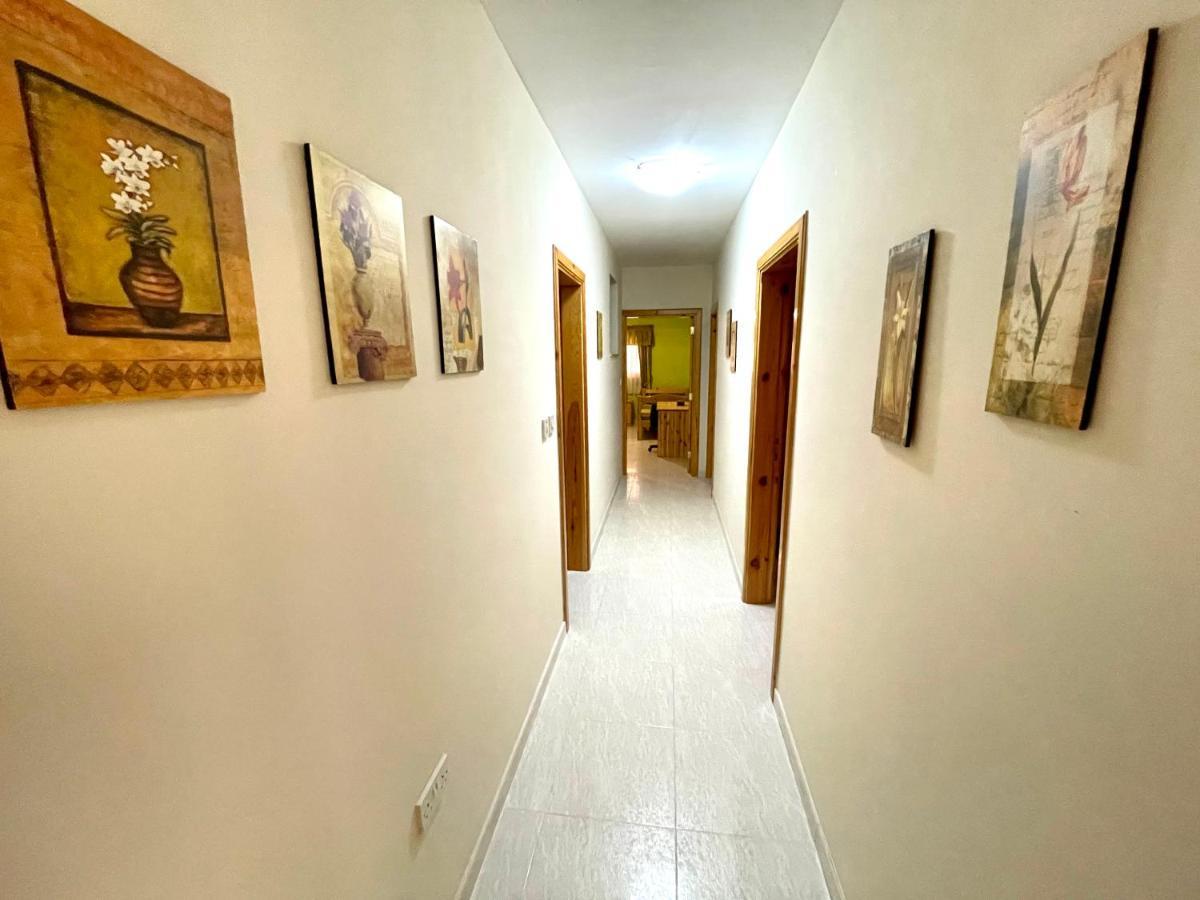 Regent Court - 3 Bedroom Apartment Within Walking Distance From Seafront St. Paul's Bay Buitenkant foto