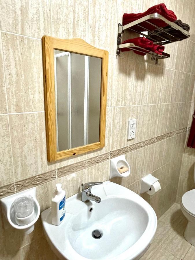 Regent Court - 3 Bedroom Apartment Within Walking Distance From Seafront St. Paul's Bay Buitenkant foto