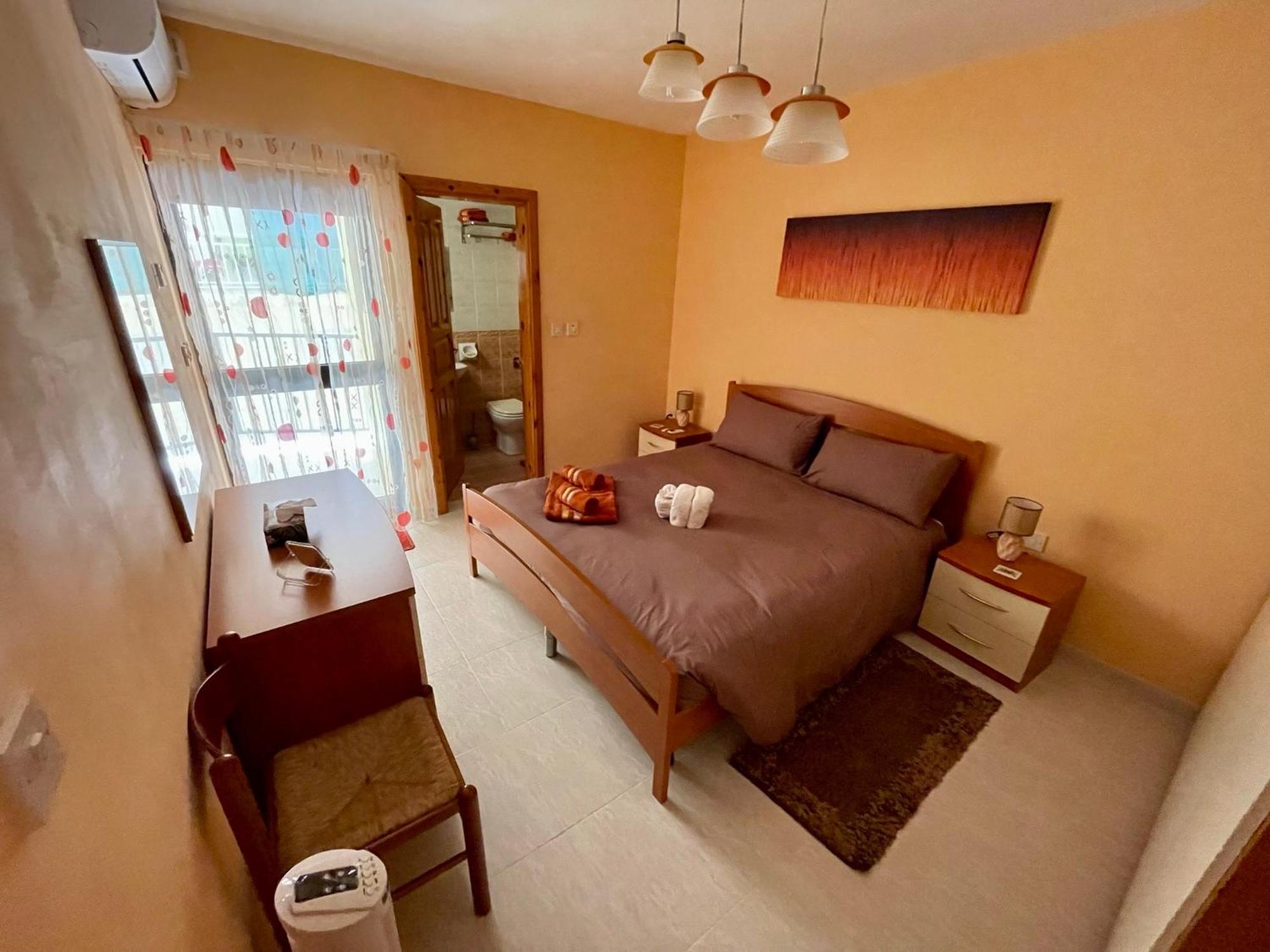 Regent Court - 3 Bedroom Apartment Within Walking Distance From Seafront St. Paul's Bay Buitenkant foto