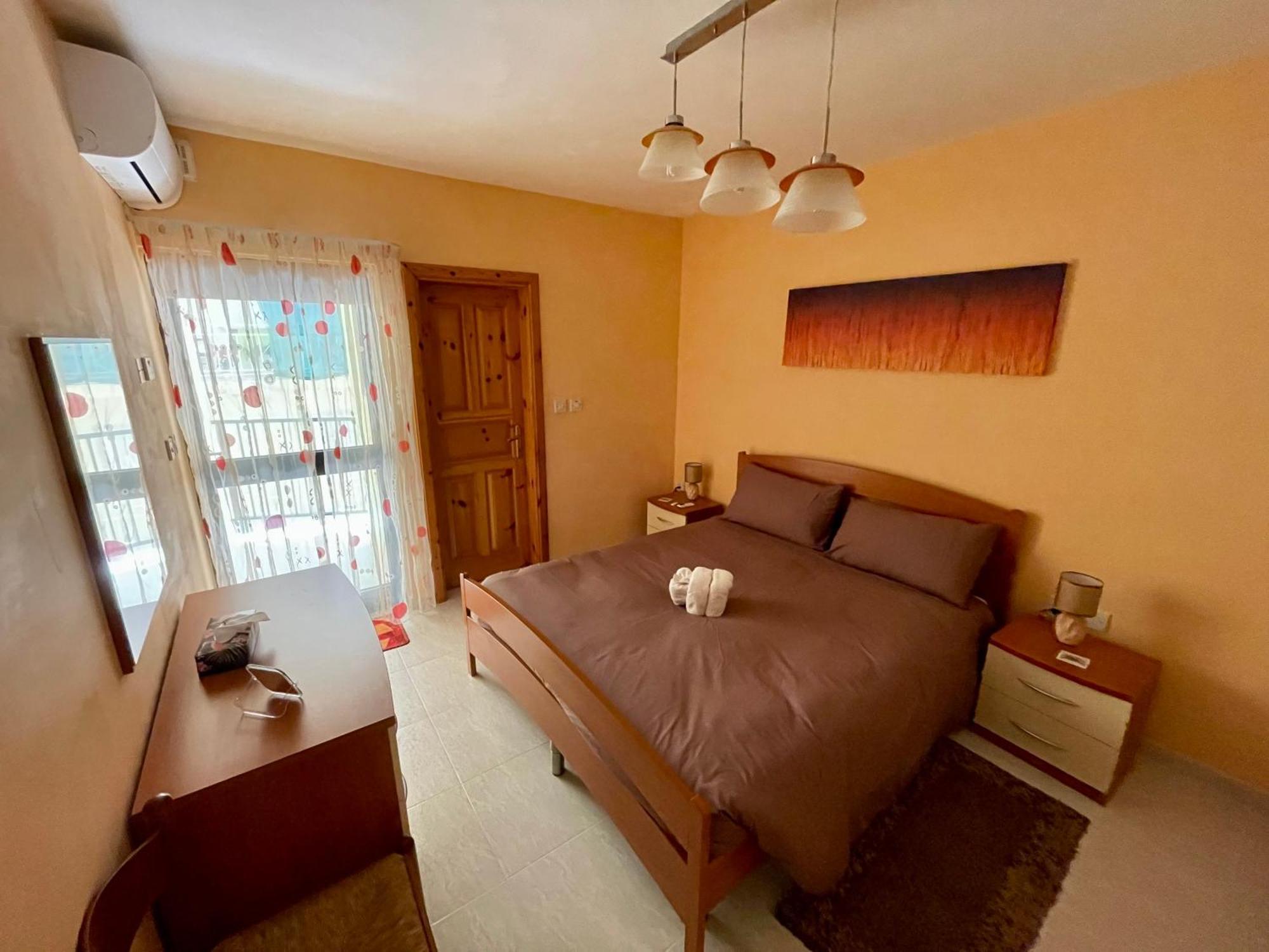 Regent Court - 3 Bedroom Apartment Within Walking Distance From Seafront St. Paul's Bay Buitenkant foto
