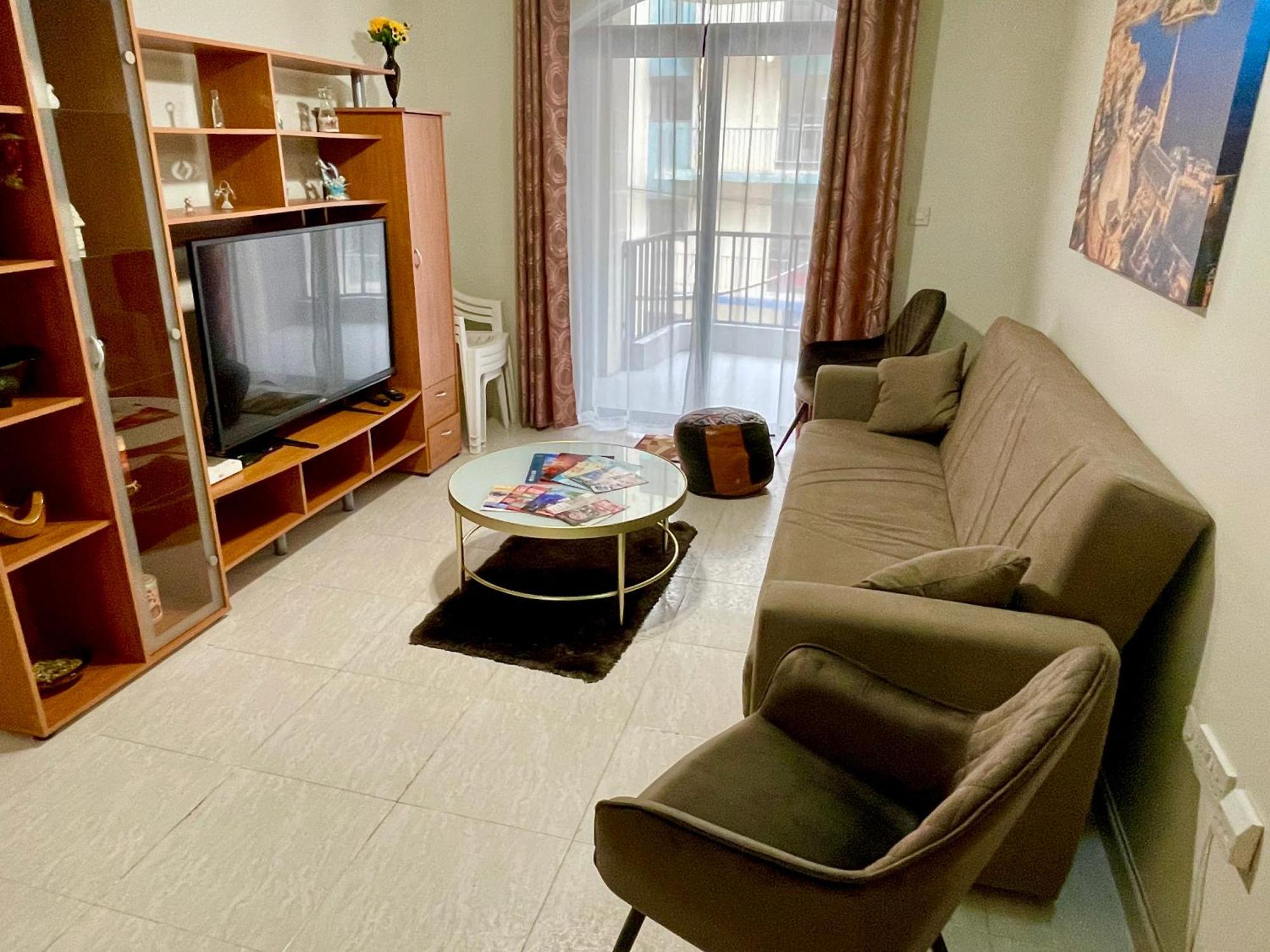 Regent Court - 3 Bedroom Apartment Within Walking Distance From Seafront St. Paul's Bay Buitenkant foto