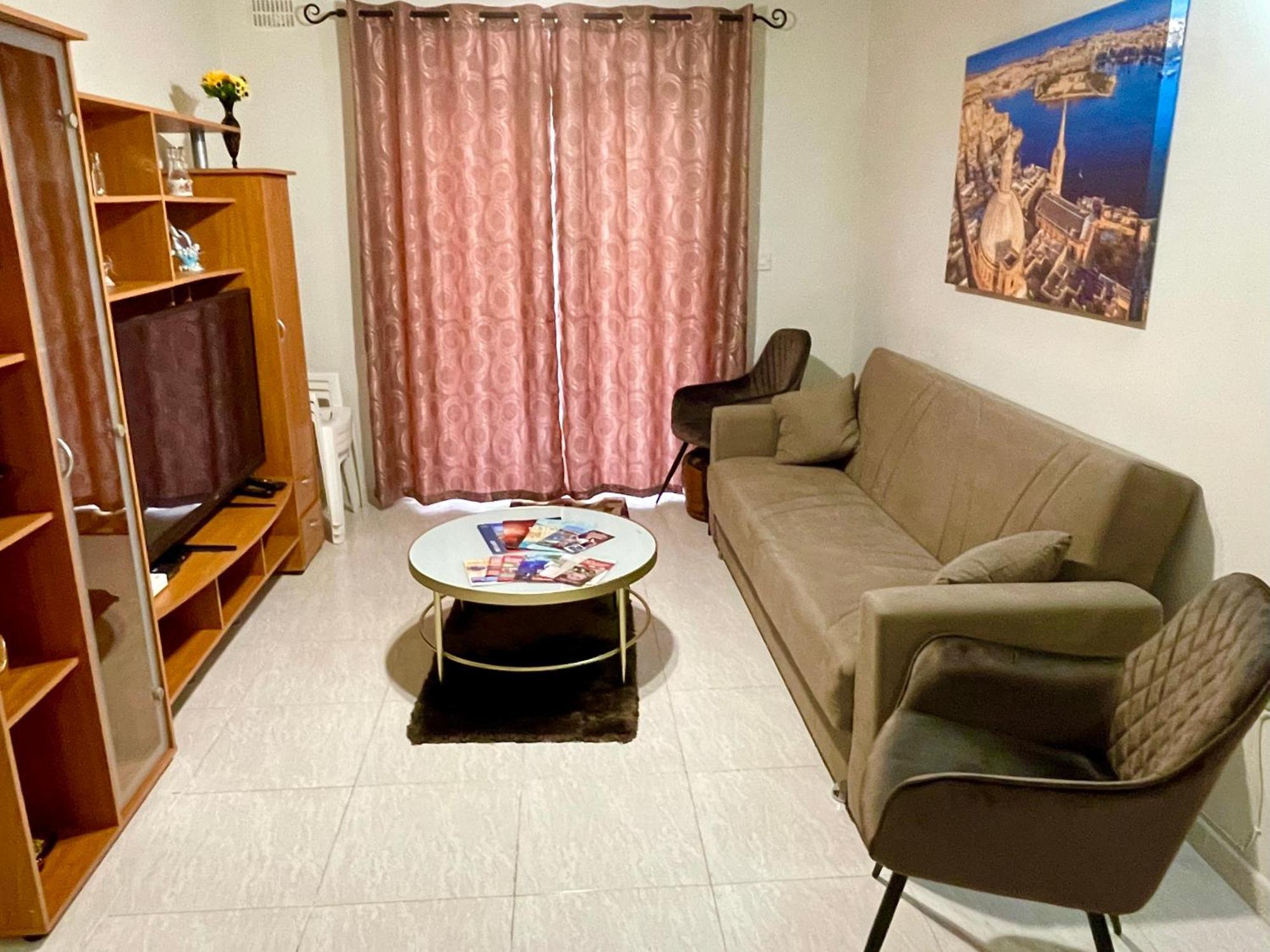 Regent Court - 3 Bedroom Apartment Within Walking Distance From Seafront St. Paul's Bay Buitenkant foto