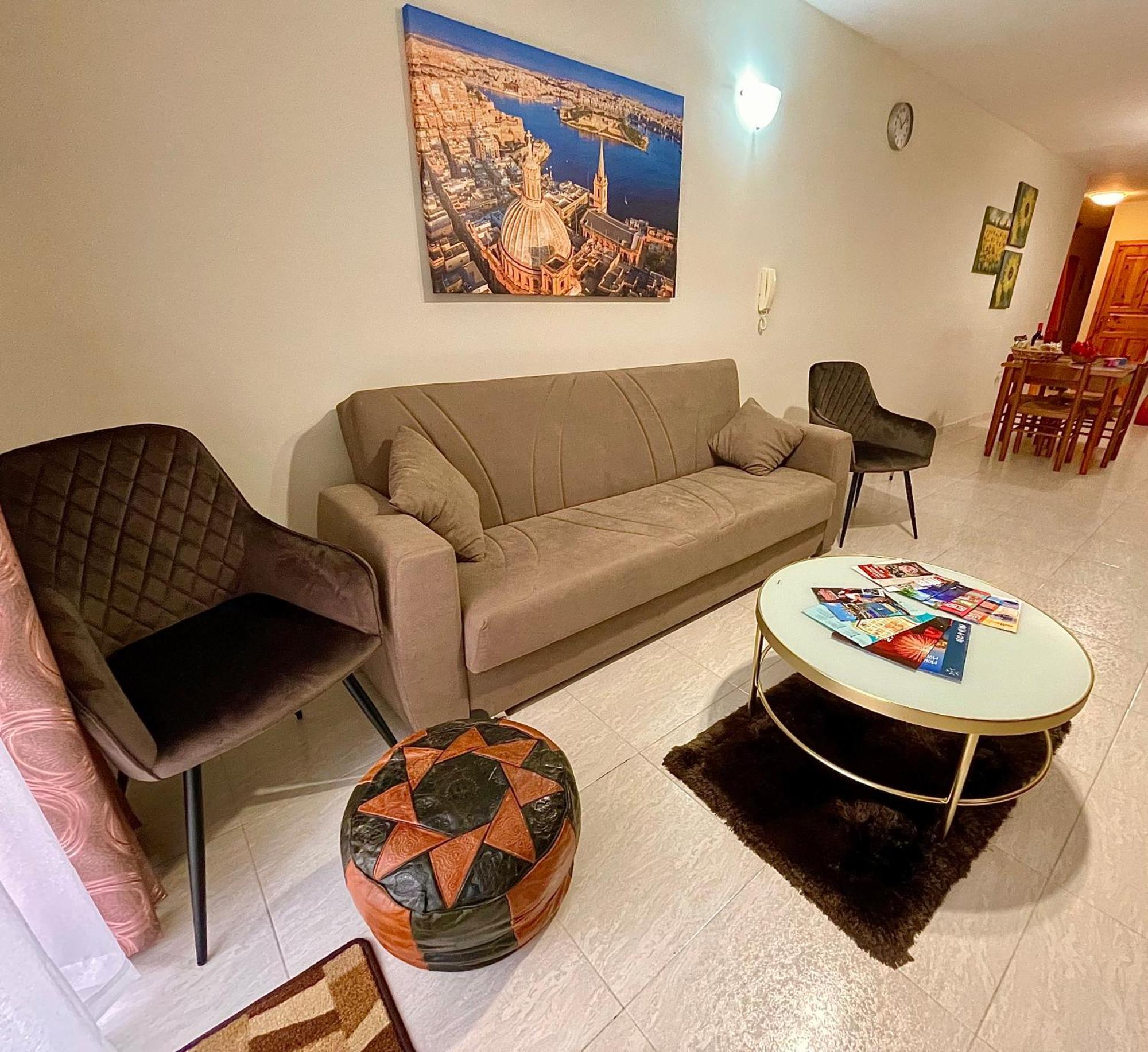 Regent Court - 3 Bedroom Apartment Within Walking Distance From Seafront St. Paul's Bay Buitenkant foto