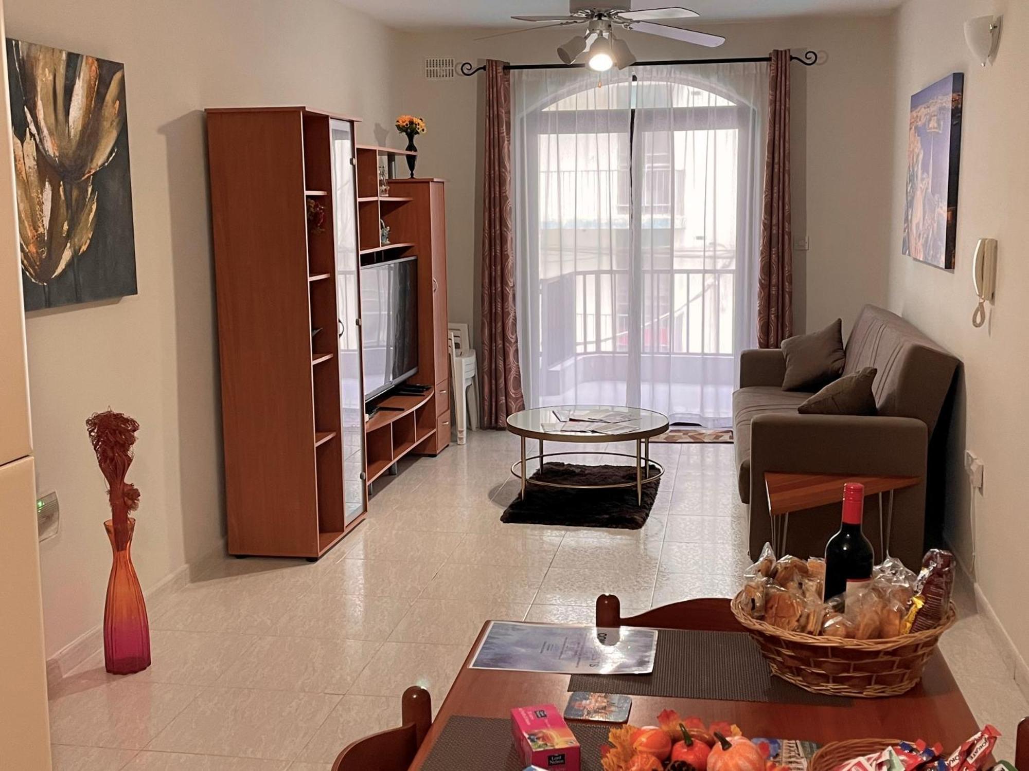 Regent Court - 3 Bedroom Apartment Within Walking Distance From Seafront St. Paul's Bay Buitenkant foto